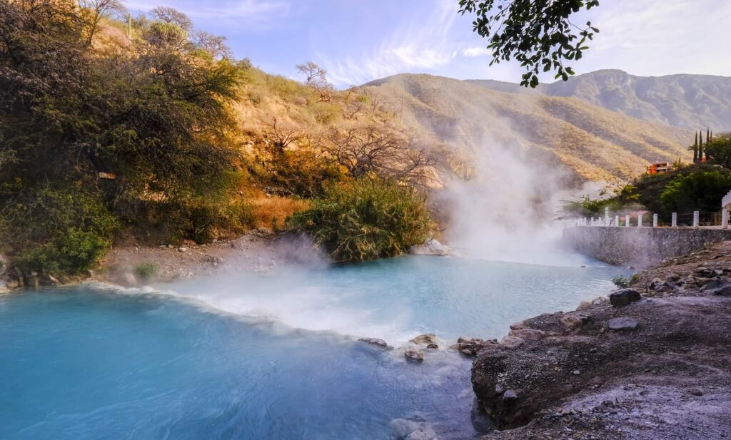 Thermal hot springs Grutas de Tolantongo , in Mexico state